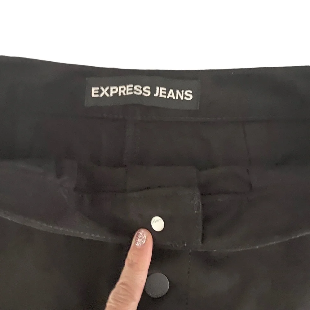 Express Women's Faux Suede Mini Skirt Black Button Front A-Line Size 2 - Picture 4 of 8